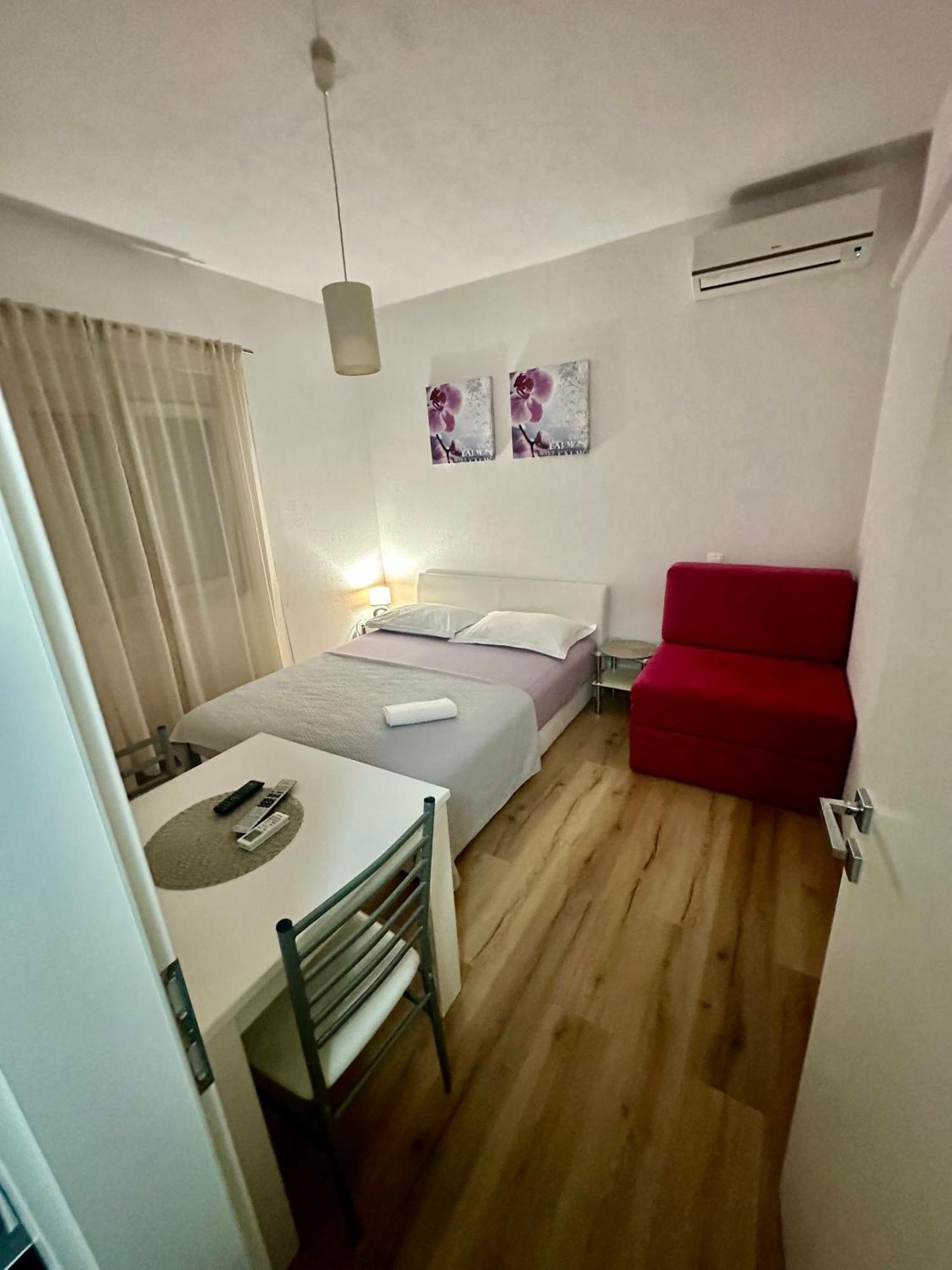 Apartments Zaja Сегет-Враница Экстерьер фото