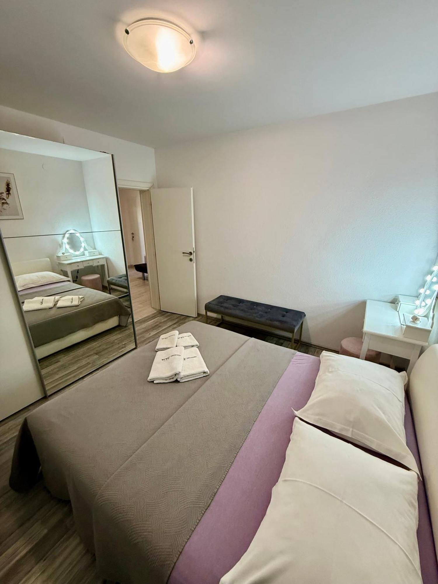 Apartments Zaja Сегет-Враница Экстерьер фото